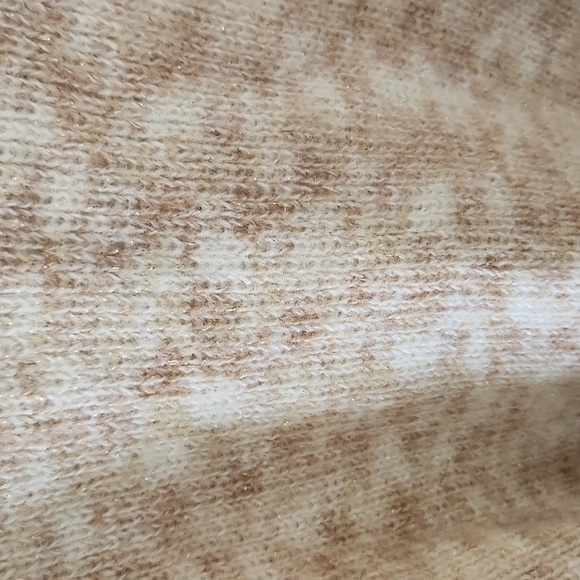 Time and Tru Sweater - Picture 2 of 5